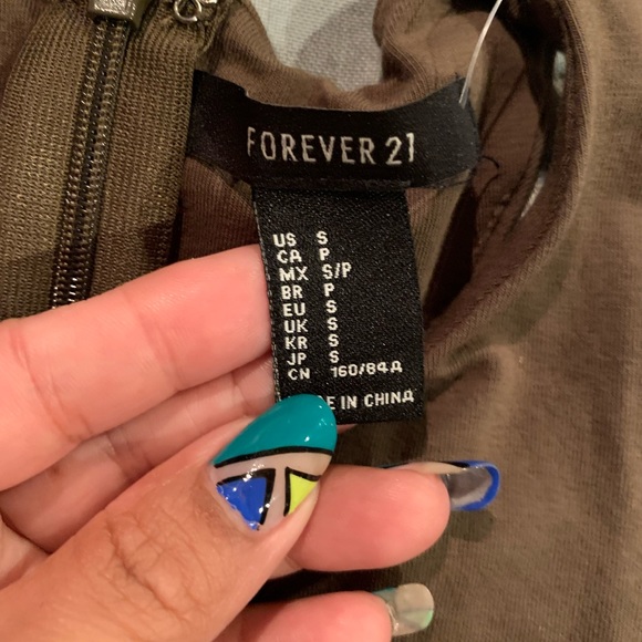 Cutout back midi dress - Picture 4 of 9